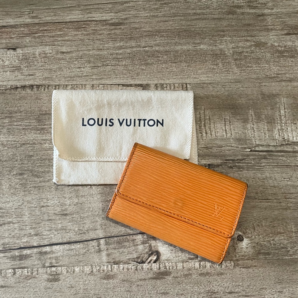 Louis Vuitton Orange Epi 6 Ring Key Holder